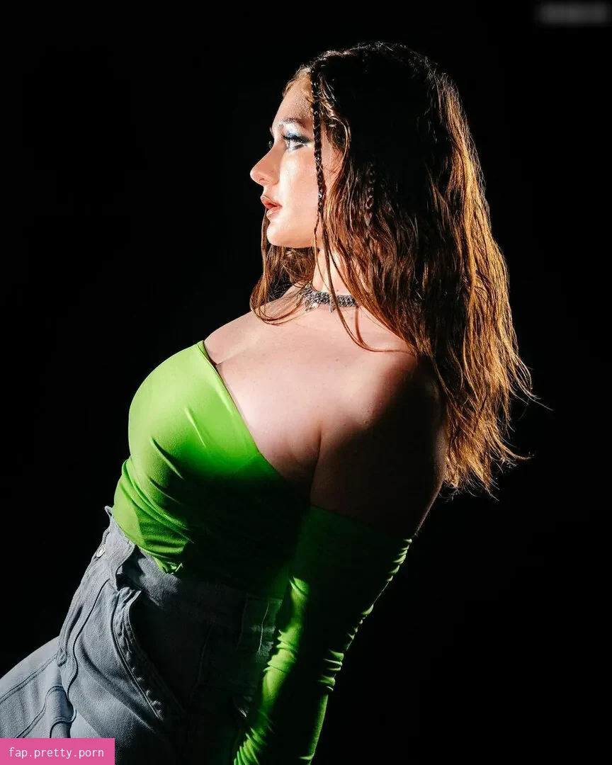 Emma Kenney - Photo #11