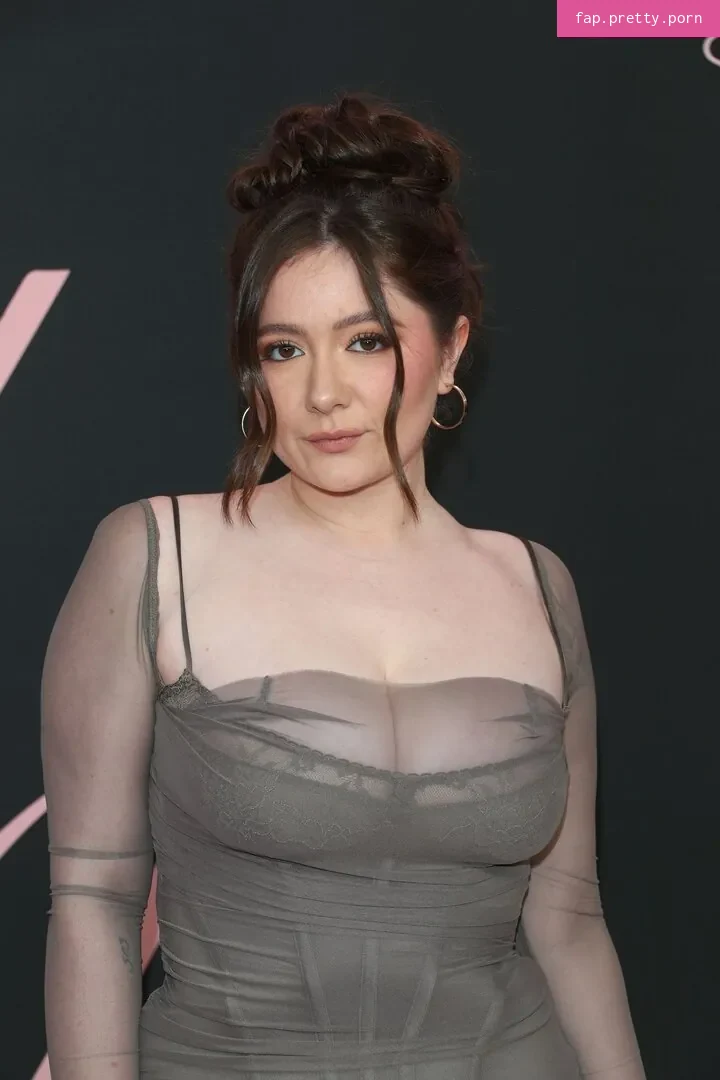 Emma Kenney - Photo #50