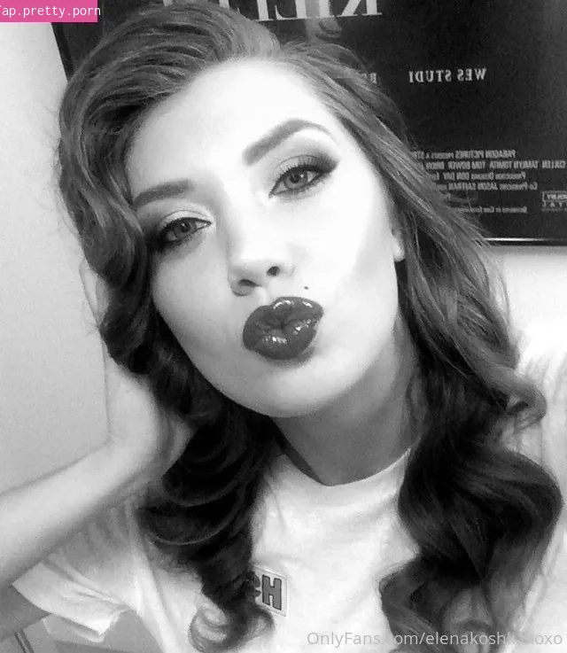 Elenakoshkaxoxo - Photo #01