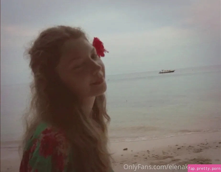 Elenakoshkaxoxo - Photo #25