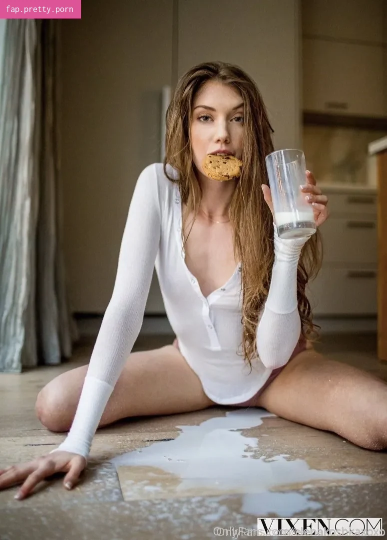 Elenakoshkaxoxo - Photo #73