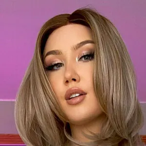 Elenastrikes