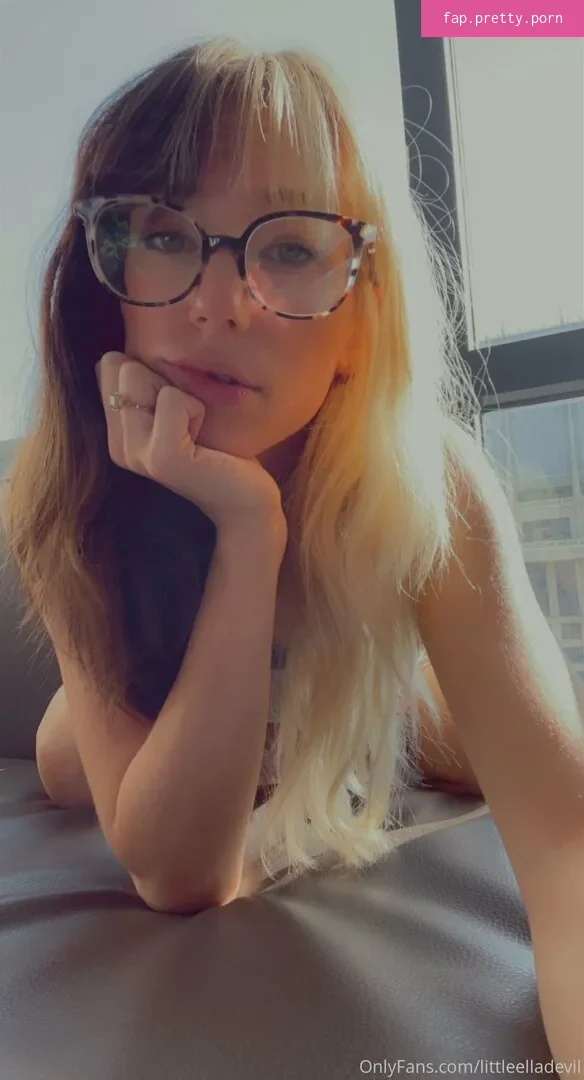 elladevilfree - Photo #01