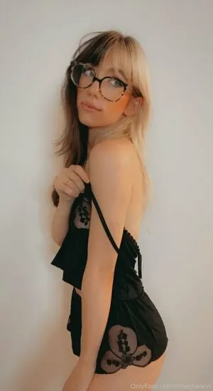elladevilfree