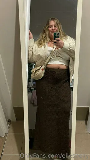 ellesbelly
