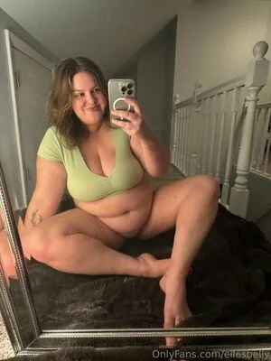 ellesbelly