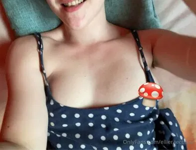 ellieraecbfree