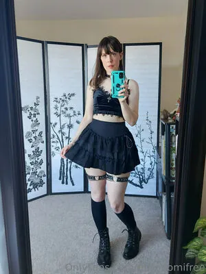 ellynaomifree
