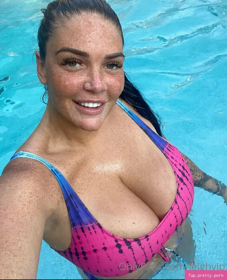 Emma Leigh - Photo #00