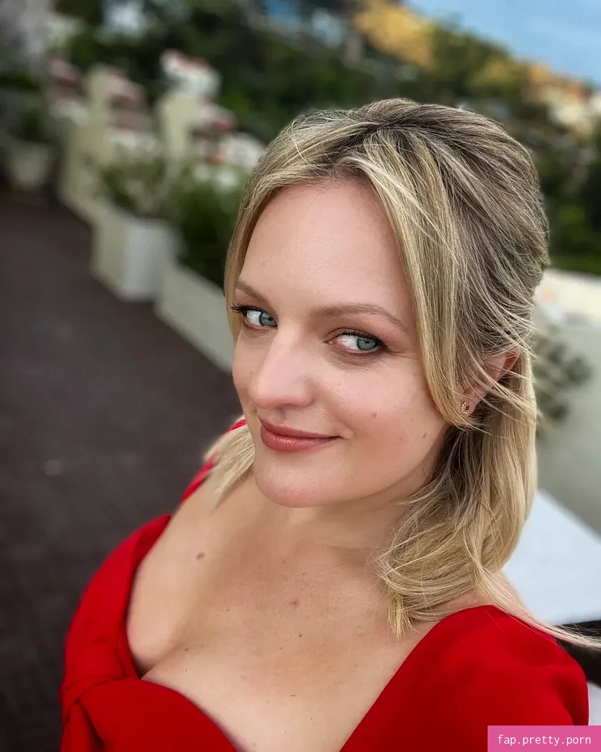 Elizabeth Moss - Photo #25