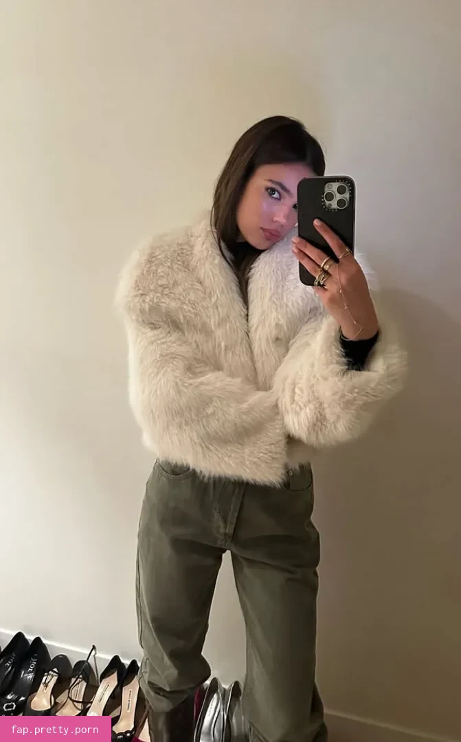 Ella Mendelsohn - Photo #25
