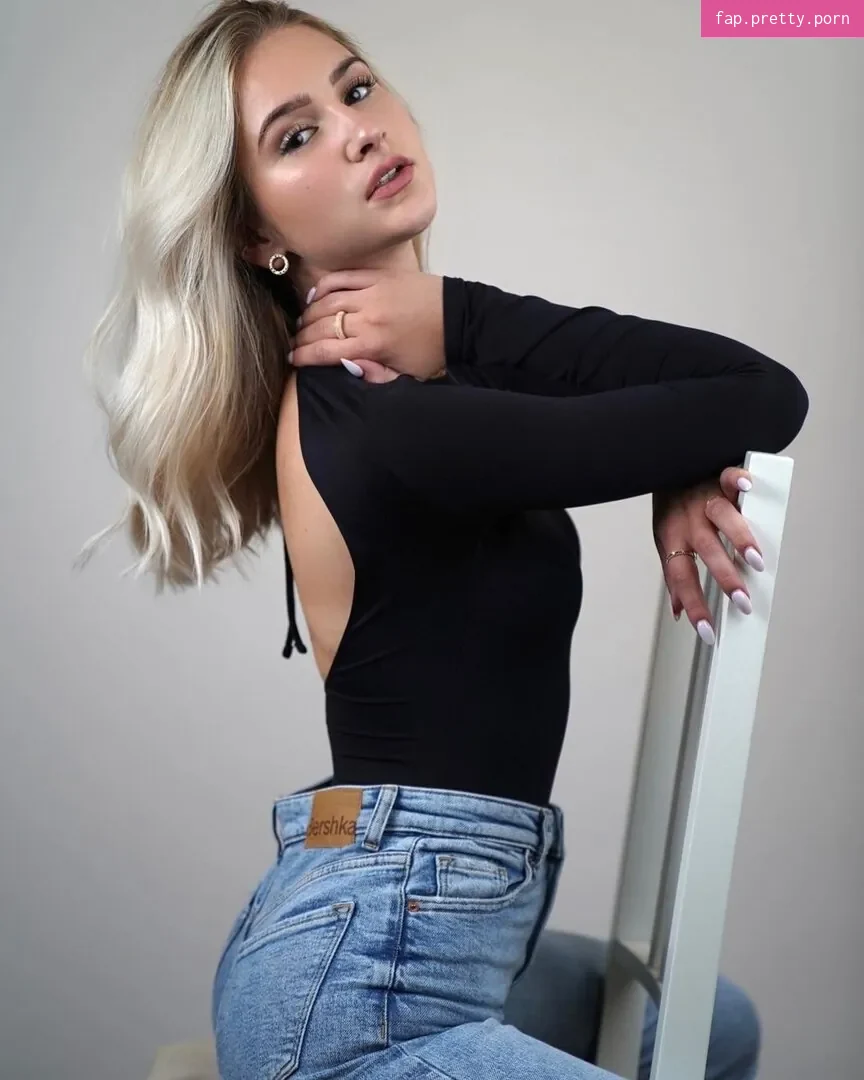emelyhoermedinger - Photo #29