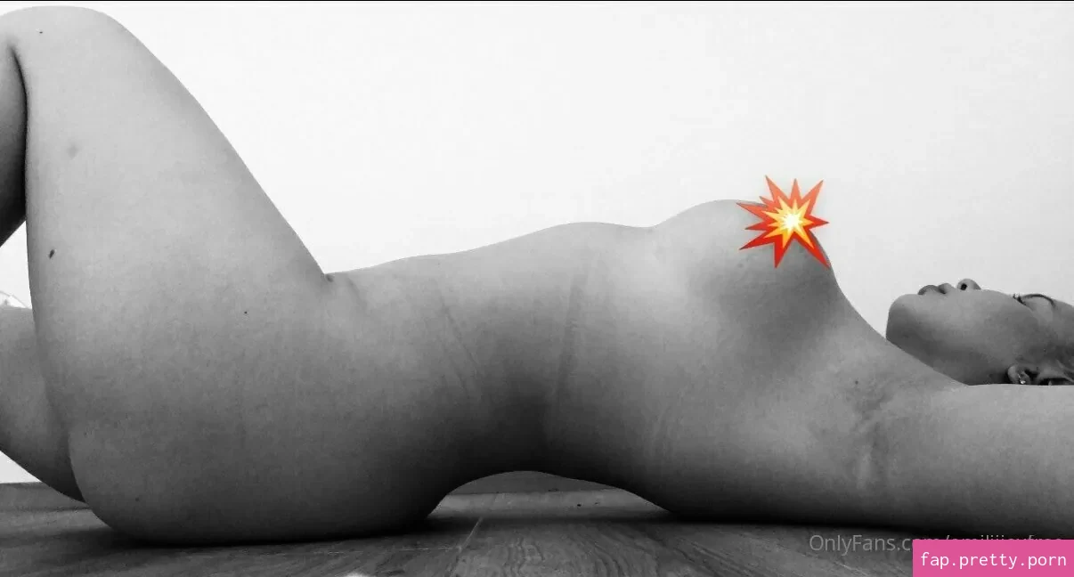 emiliiiaxfree - Photo #06