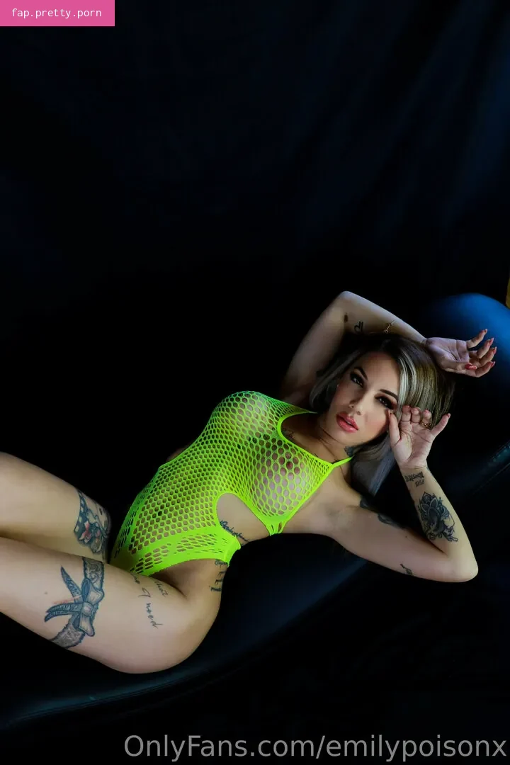 emilypoisonx - Photo #63