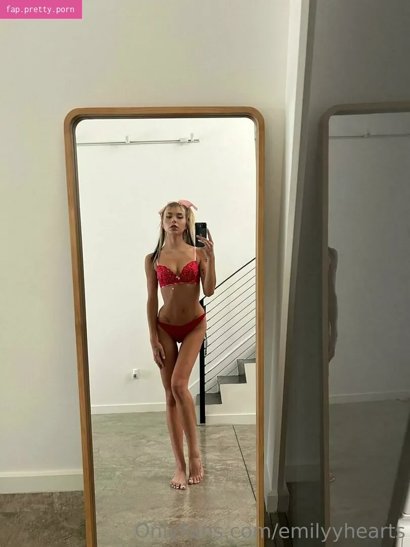emilyyhearts - Photo #32