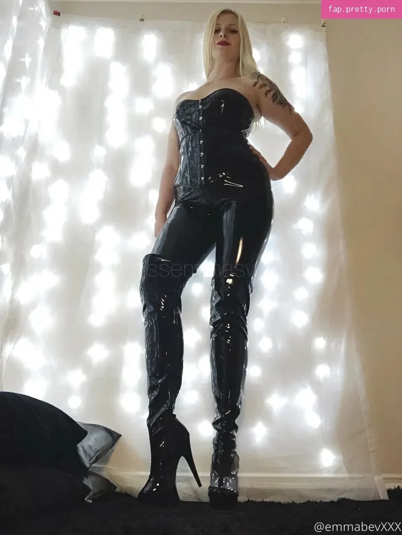 emmafromsweden - Photo #04