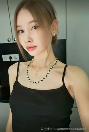 emmaxxxbody