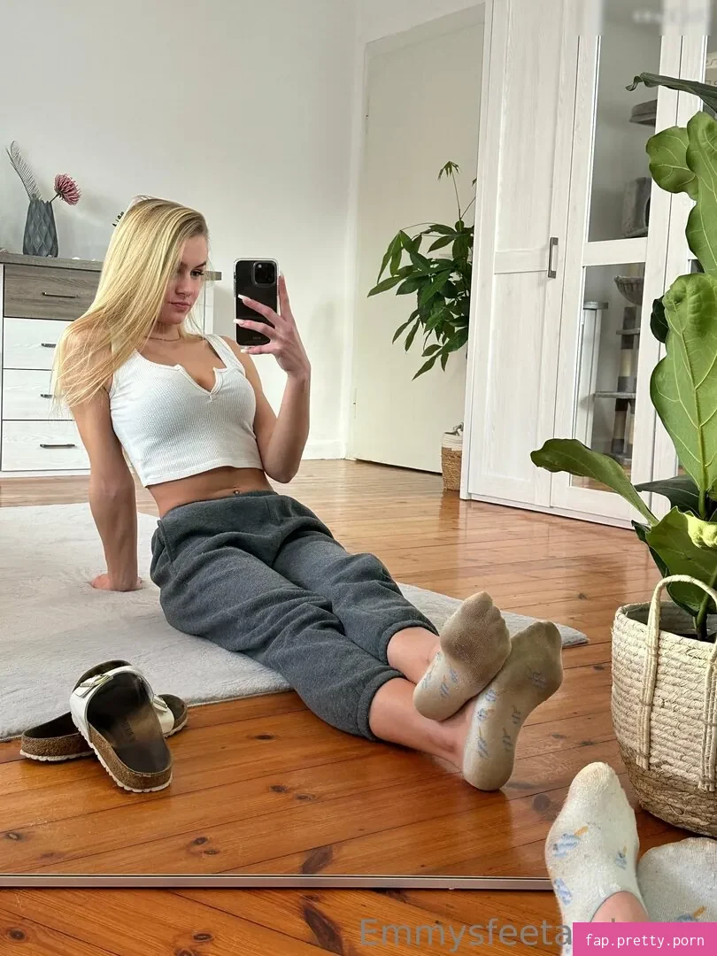 Emmysfeetandsocks - Photo #47