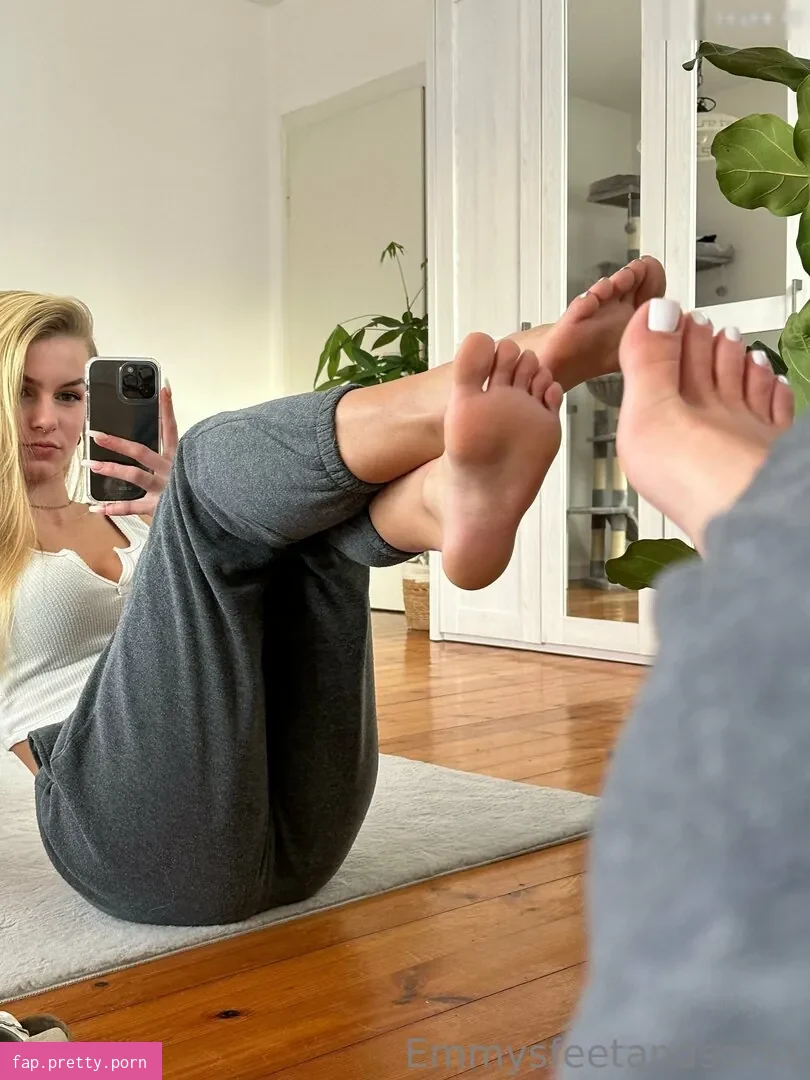 Emmysfeetandsocks - Photo #48