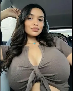 Erika M Diaz