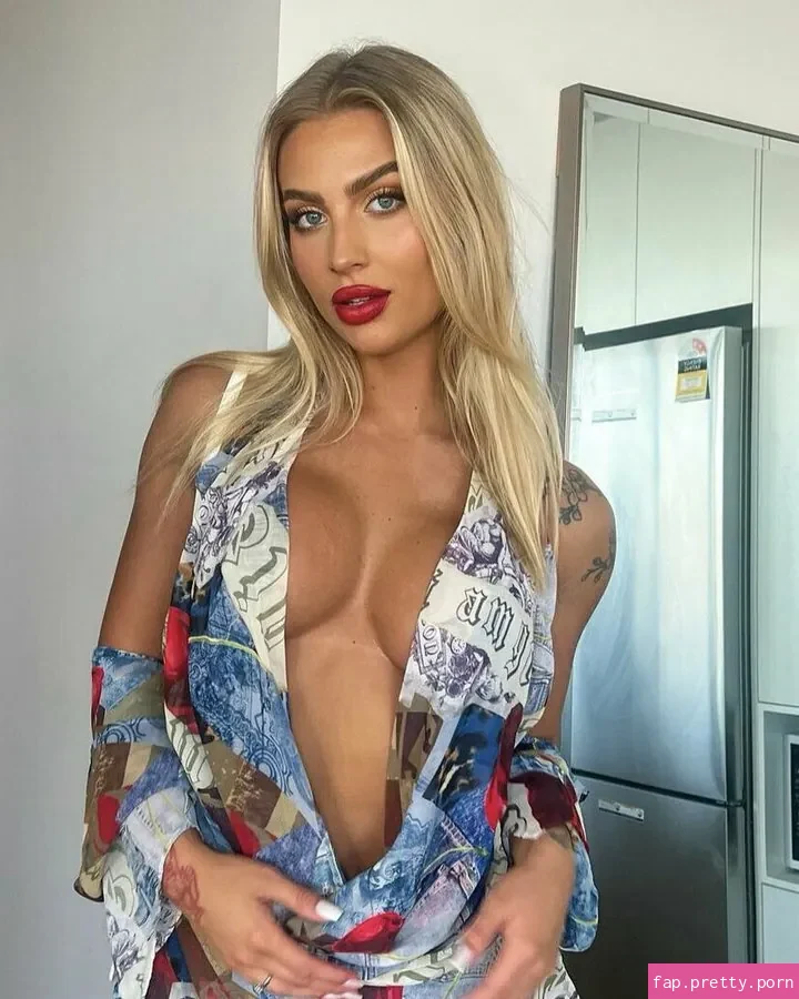 Erin Mia James - Photo #28