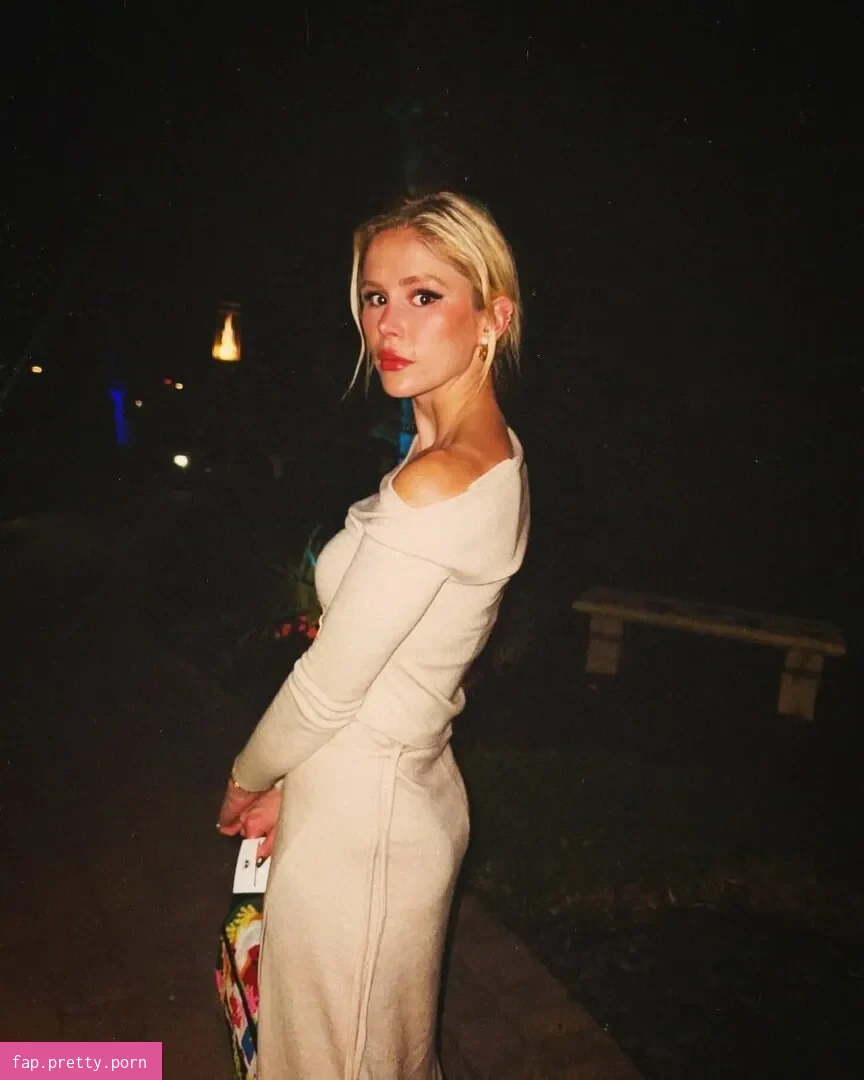 Erin Moriarty - Photo #03