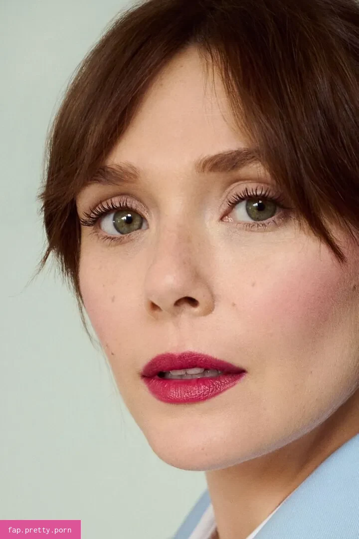 Elizabeth Olsen - Photo #20