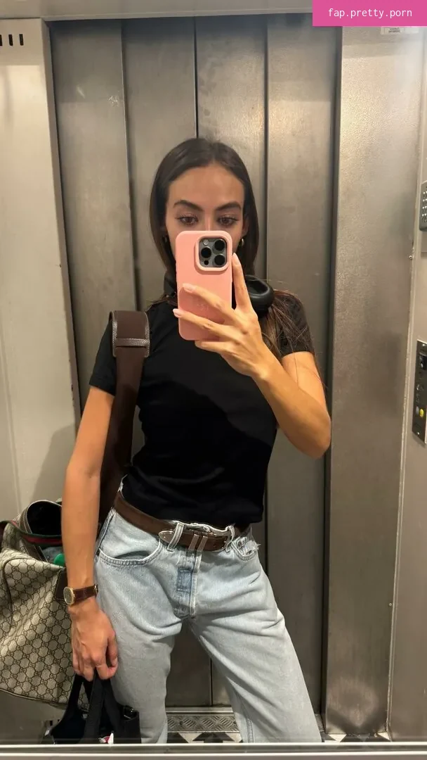 Emily Oberg - Photo #55