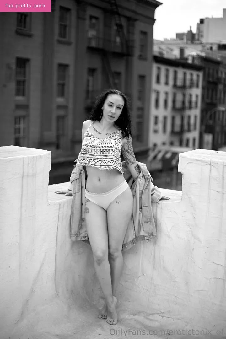 erotictonix_of - Photo #32