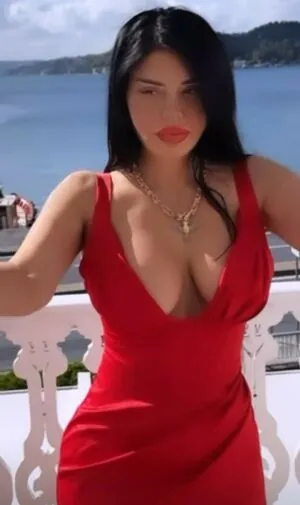 Ebru Polat