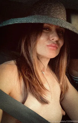 Elena Ptena