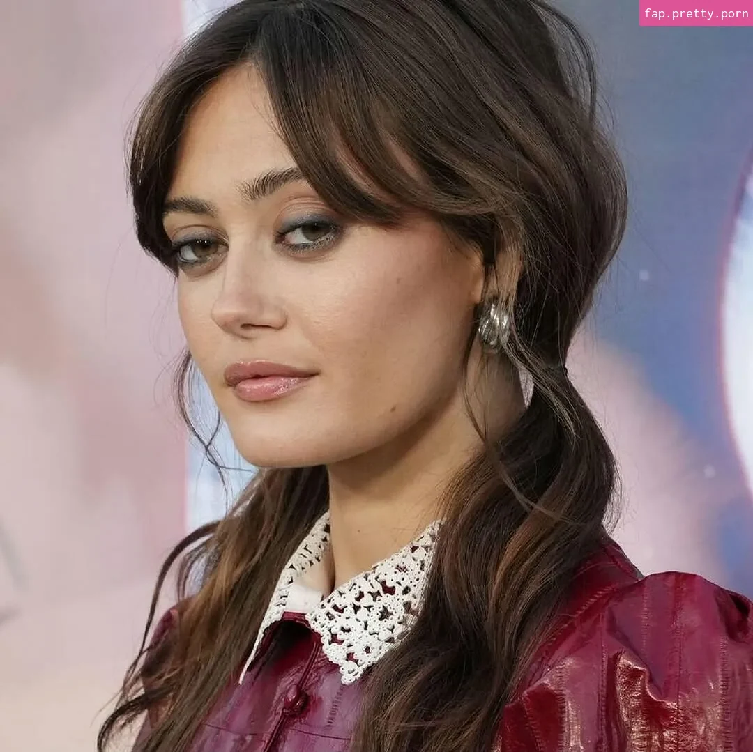 Ella Purnell - Photo #90