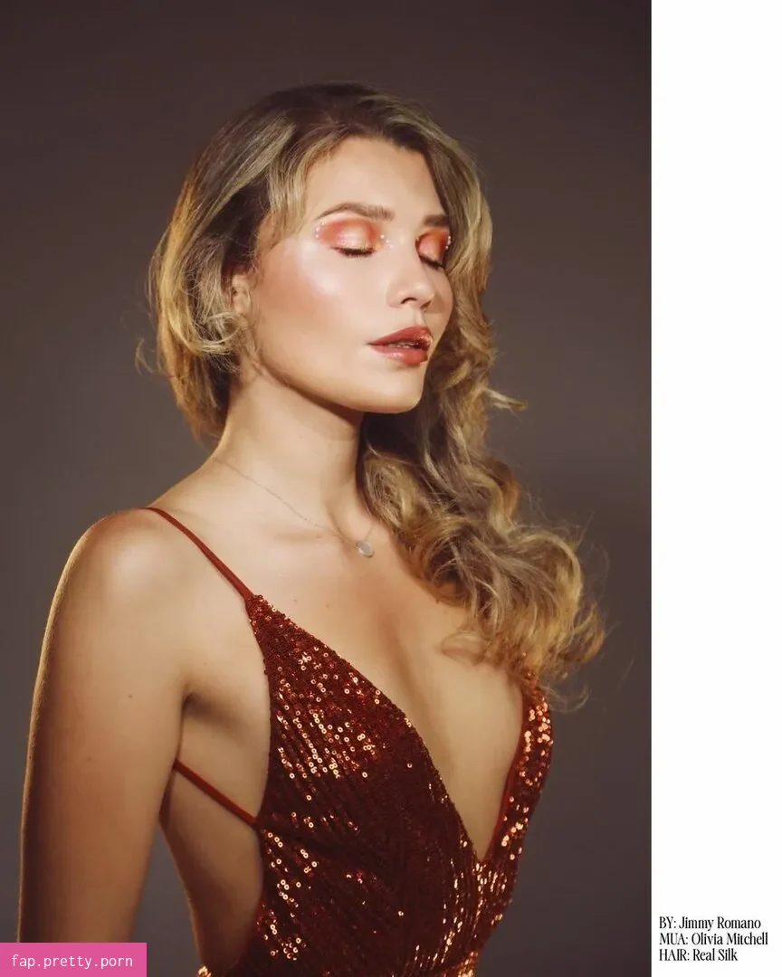 Ellie Patrikios - Photo #09