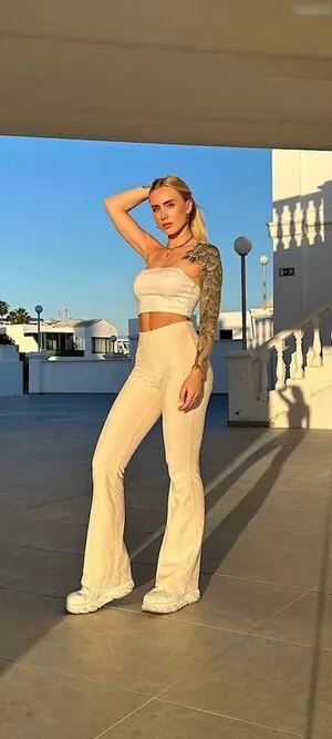 Ela Rausch , Raphaela