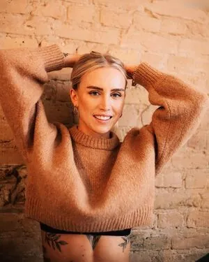 Ela Rausch , Raphaela