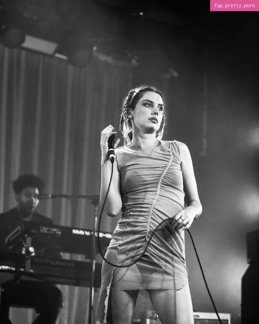 Ellie Rowsell - Photo #25