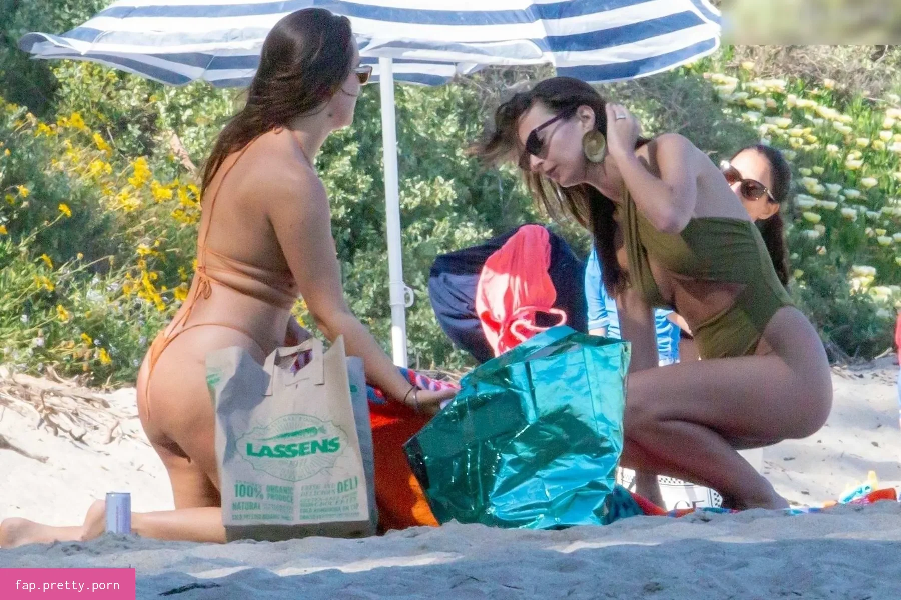Emily Ratajkowski - Photo #32