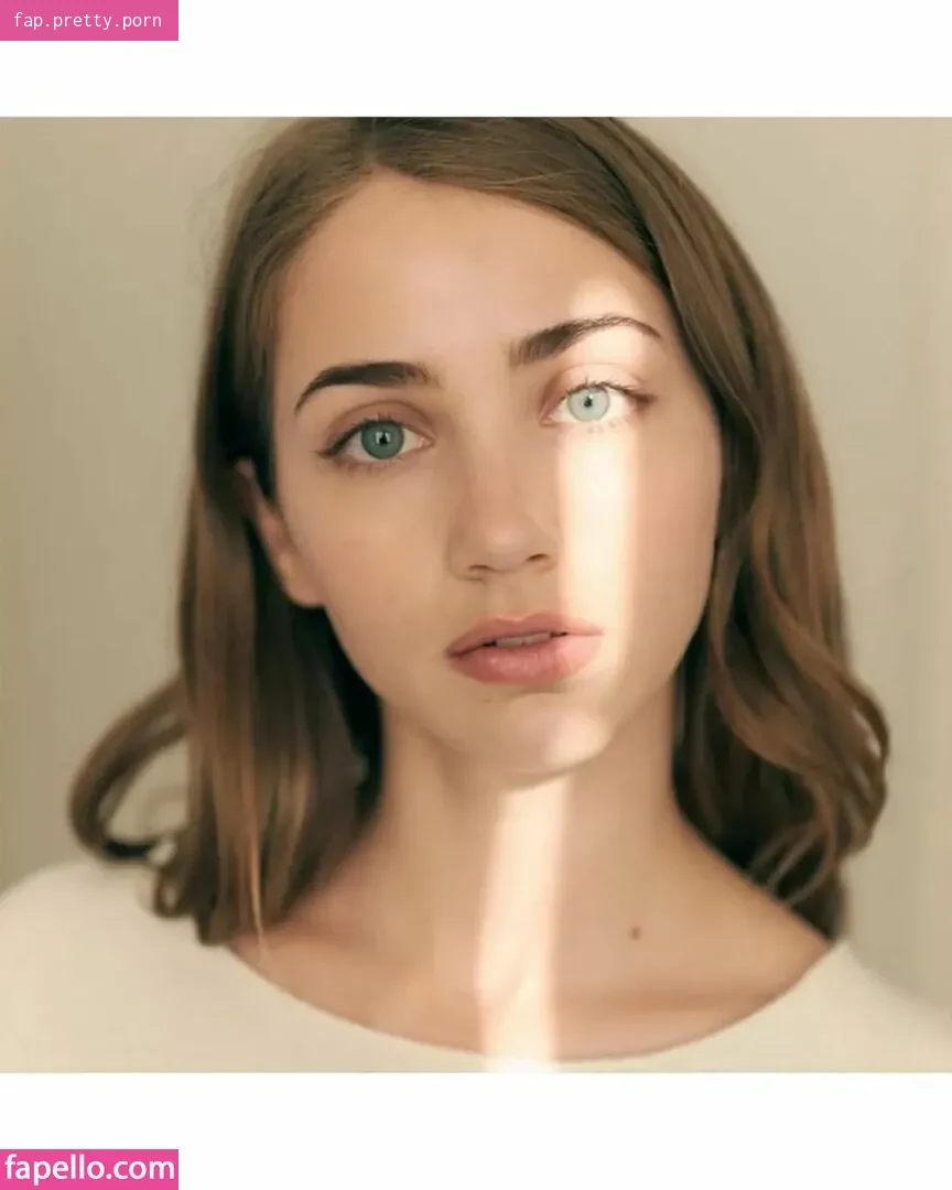 Emily Rudd - Photo #84