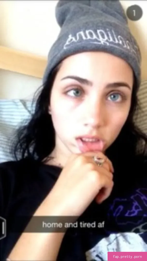 Emily Rudd - Photo #10