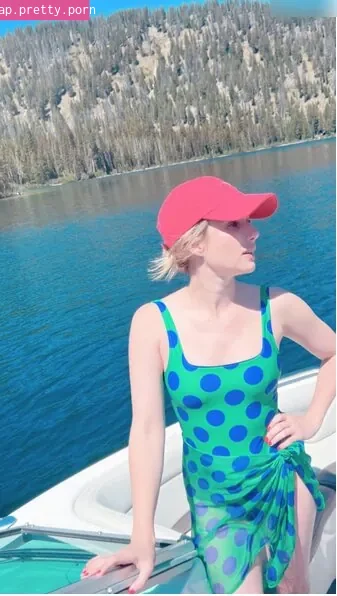 Emma Roberts - Photo #19