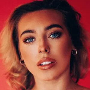 Erica Roberts Elouxxx