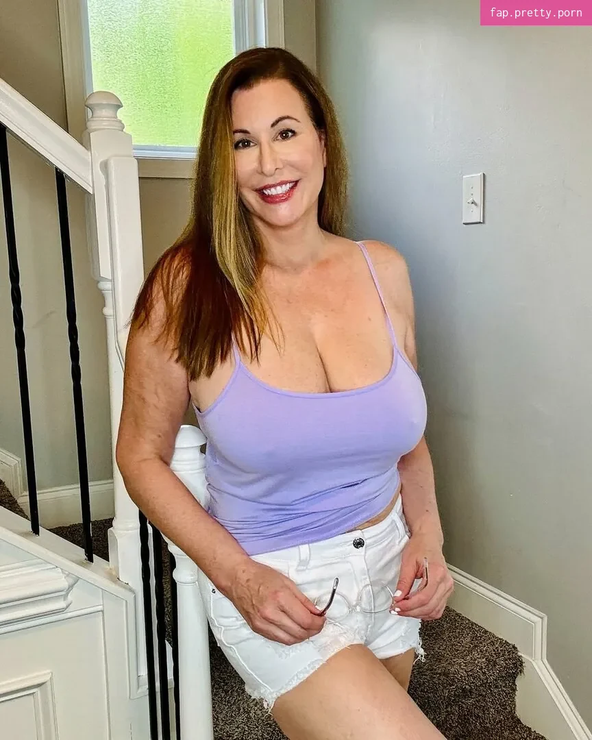 elaina_stjames - Photo #37