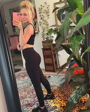 Elyse Summer