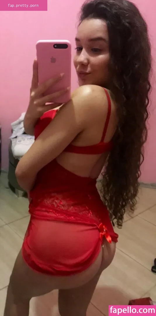 Emilly Santos - Photo #01