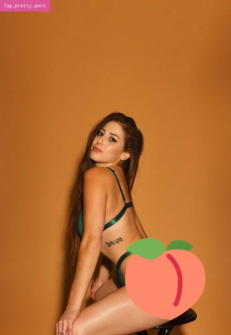Erica Steiner - Photo #03