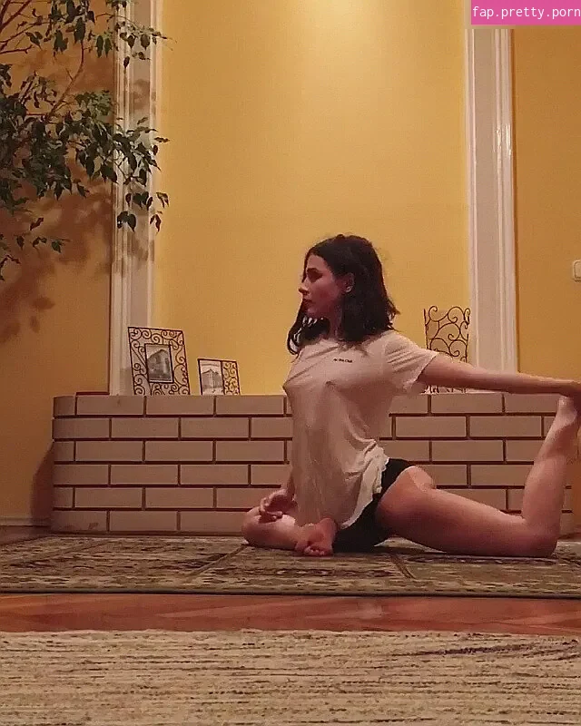 Erin Sanders - Photo #18