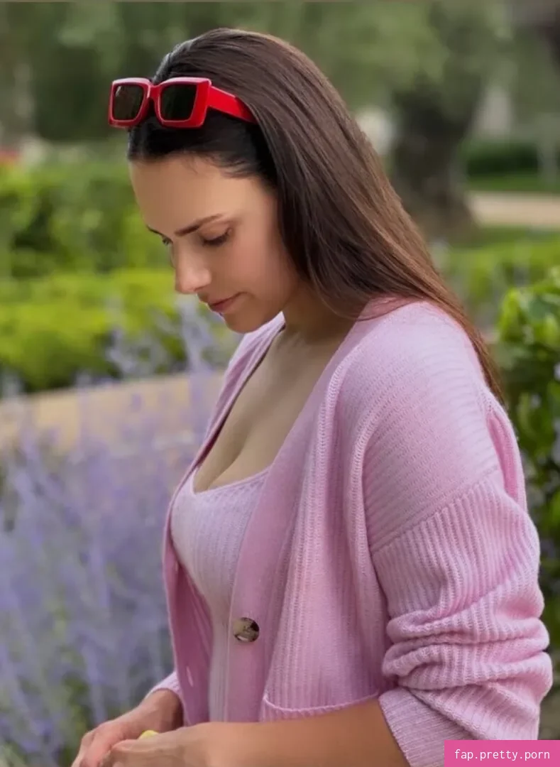 Esther Sedlaczek - Photo #60