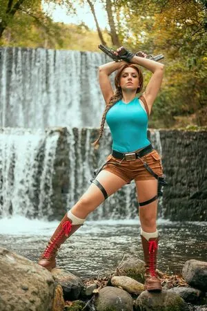 Ezy Summers Cosplay