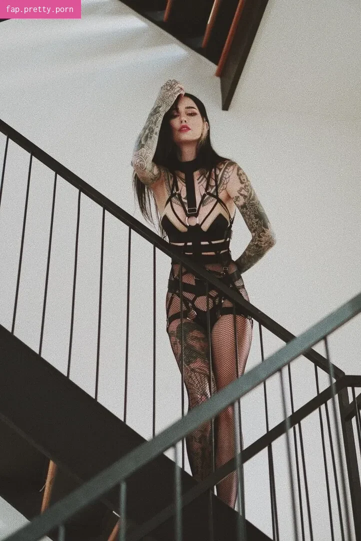 Emma Vauxdevil - Photo #35