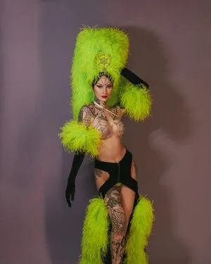 Emma Vauxdevil